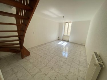 Location appartement Cluny 71250 Saône-et-Loire 76 m2 3 pièces 644 euros