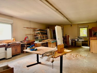 Fonds et murs commerciaux a vendre Bar-sur-Seine 10110 Aube 400 m2  264600 euros