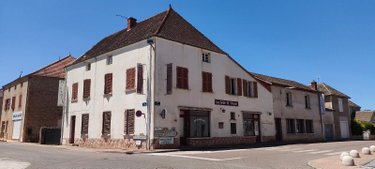 Fonds et murs commerciaux a vendre Gibles 71800 Saône-et-Loire 177 m2  139100 euros