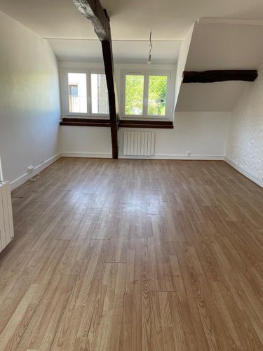 Location appartement Condé-en-Normandie 14110 Calvados 31 m2 1 pièce 300 euros