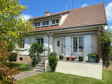 Location maison Vitry-en-Charollais 71600 Saône-et-Loire 140 m2 6 pièces 850 euros