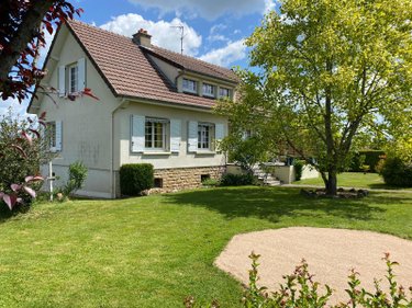 Location maison Vitry-en-Charollais 71600 Saône-et-Loire 140 m2 6 pièces 850 euros