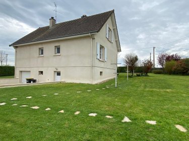Location maison Vitry-en-Charollais 71600 Saône-et-Loire 140 m2 6 pièces 850 euros