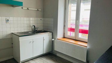 Location appartement Pluméliau-Bieuzy 56930 Morbihan 91 m2 5 pièces 680 euros