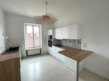 Location appartement Chalon-sur-Saône 71100 Saône-et-Loire 116 m2 5 pièces 900 euros