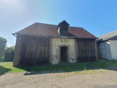 Garage et parking a vendre Montmirail 72320 Sarthe 70 m2  22200 euros