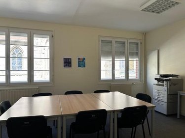 Location fonds et murs commerciaux Neufchâtel-en-Bray 76270 Seine-Maritime 45 m2  500 euros