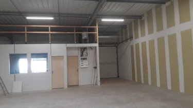Location fonds et murs commerciaux Vitré 35500 Ille-et-Vilaine 225 m2  1350 euros
