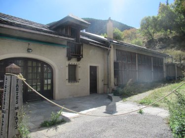 Appartement a vendre Château-Ville-Vieille 05350 Hautes-Alpes 108 m2 4 pièces 150000 euros
