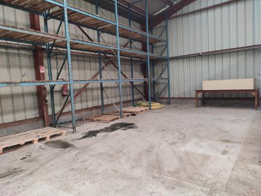 Location fonds et murs commerciaux Saint-Didier-des-Bois 27370 Eure 300 m2  1100 euros