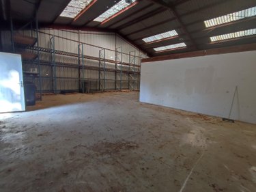 Location fonds et murs commerciaux Saint-Didier-des-Bois 27370 Eure 300 m2  1100 euros