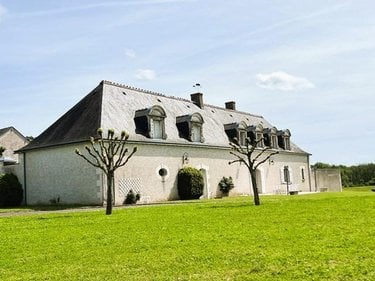 propriete a vendre Tours 37000 Indre-et-Loire 12 pièces 2496000 euros