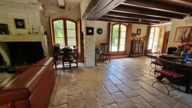 Maison a vendre Barbezieux-Saint-Hilaire 16300 Charente 328 m2 9 pièces 550000 euros