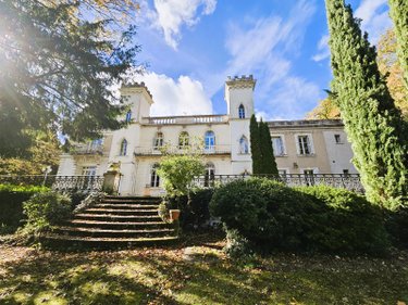 propriete a vendre Tours 37000 Indre-et-Loire 19 pièces 2236000 euros