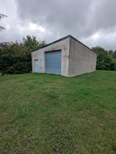 Garage et parking a vendre Balan 08200 Ardennes 92 m2  43000 euros