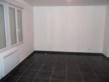 Location maison Saint-Germain-du-Plain 71370 Saône-et-Loire 71 m2 4 pièces 857 euros
