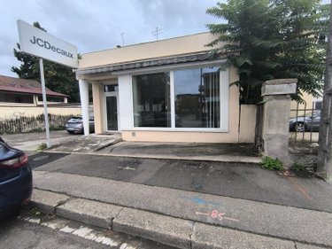 Location fonds et murs commerciaux Péronnas 01960 Ain  700 euros