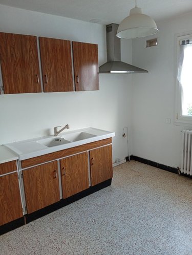 Location maison Grand-Bourgtheroulde 27520 Eure 73 m2 3 pièces 1100 euros