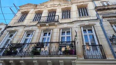 Immeuble a vendre Jonzac 17500 Charente-Maritime 184 m2  341250 euros