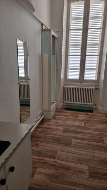 Immeuble a vendre Jonzac 17500 Charente-Maritime 184 m2  341250 euros