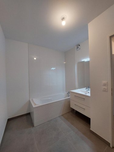 Location appartement Bourg-en-Bresse 01000 Ain 73 m2 3 pièces 910 euros