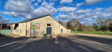 Fonds et murs commerciaux a vendre Cherré-Au 72400 Sarthe 520 m2  267800 euros