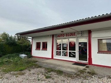 Location fonds et murs commerciaux Foucarmont 76340 Seine-Maritime  650 euros