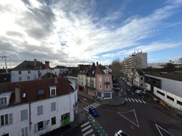 Location appartement Chalon-sur-Saône 71100 Saône-et-Loire 92 m2 4 pièces 990 euros