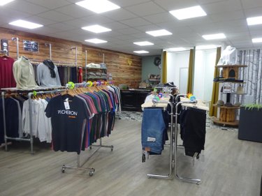 Location fonds et murs commerciaux Nogent-le-Rotrou 28400 Eure-et-Loir 62 m2  1450 euros