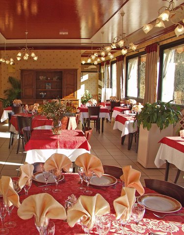 Maison a vendre Latouille-Lentillac 46400 Lot 754 m2 21 pièces 445900 euros