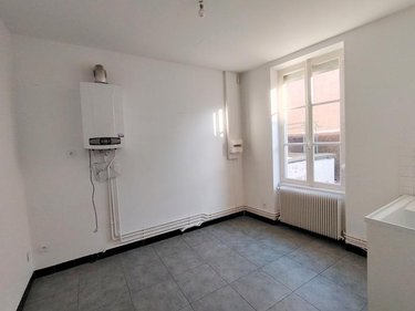 Location appartement Chalon-sur-Saône 71100 Saône-et-Loire 28 m2 1 pièce 425 euros