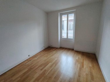 Location appartement Chalon-sur-Saône 71100 Saône-et-Loire 28 m2 1 pièce 425 euros