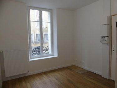 Location appartement Nemours 77140 Seine-et-Marne 18 m2 1 pièce 560 euros