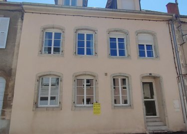 Location appartement La Clayette 71800 Saône-et-Loire 68 m2  460 euros