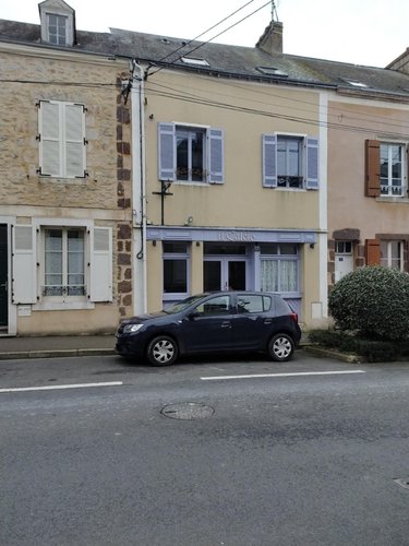 Immeuble a vendre Fresnay-sur-Sarthe 72130 Sarthe 148 m2  99750 euros