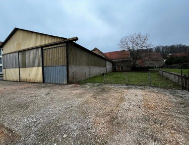 Immeuble a vendre Longeau-Percey 52250 Haute-Marne 365 m2  85000 euros
