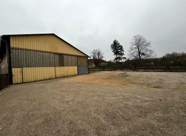 Immeuble a vendre Longeau-Percey 52250 Haute-Marne 365 m2  85000 euros