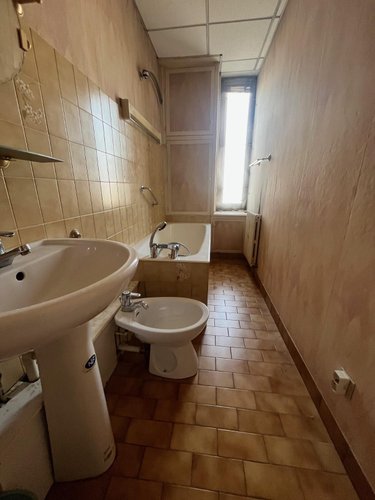 Appartement a vendre Bourg-en-Bresse 01000 Ain 70 m2 3 pièces 98000 euros