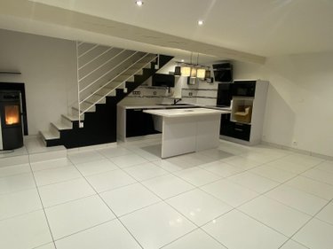 Location appartement Mâcon 71000 Saône-et-Loire 65 m2 3 pièces 812 euros