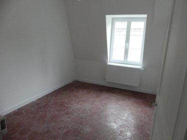 Location appartement Nemours 77140 Seine-et-Marne 45 m2 3 pièces 740 euros