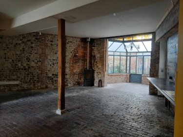 Location fonds et murs commerciaux Honfleur 14600 Calvados 92 m2  1300 euros