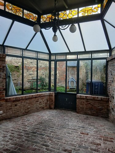 Location fonds et murs commerciaux Honfleur 14600 Calvados 92 m2  1300 euros