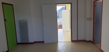 Location fonds et murs commerciaux Baud 56150 Morbihan 100 m2  610 euros