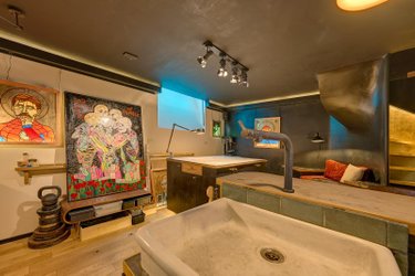 Fonds et murs commerciaux a vendre Paris 17e arrondissement 75017 Paris 51 m2  402800 euros