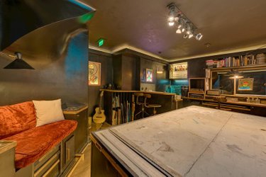 Fonds et murs commerciaux a vendre Paris 17e arrondissement 75017 Paris 51 m2  402800 euros