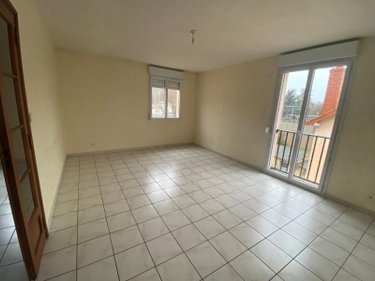 Location appartement Cluny 71250 Saône-et-Loire 71 m2 3 pièces 760 euros