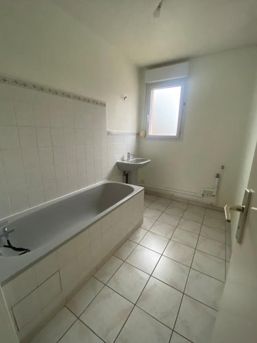 Location appartement Cluny 71250 Saône-et-Loire 71 m2 3 pièces 780 euros