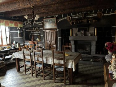 propriete a vendre Roffiac 15100 Cantal 125 m2  152500 euros