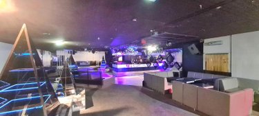 Fonds et murs commerciaux a vendre Avoise 72430 Sarthe  504800 euros