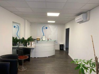 Fonds et murs commerciaux a vendre Aubagne 13400 Bouches-du-Rhône  677980 euros